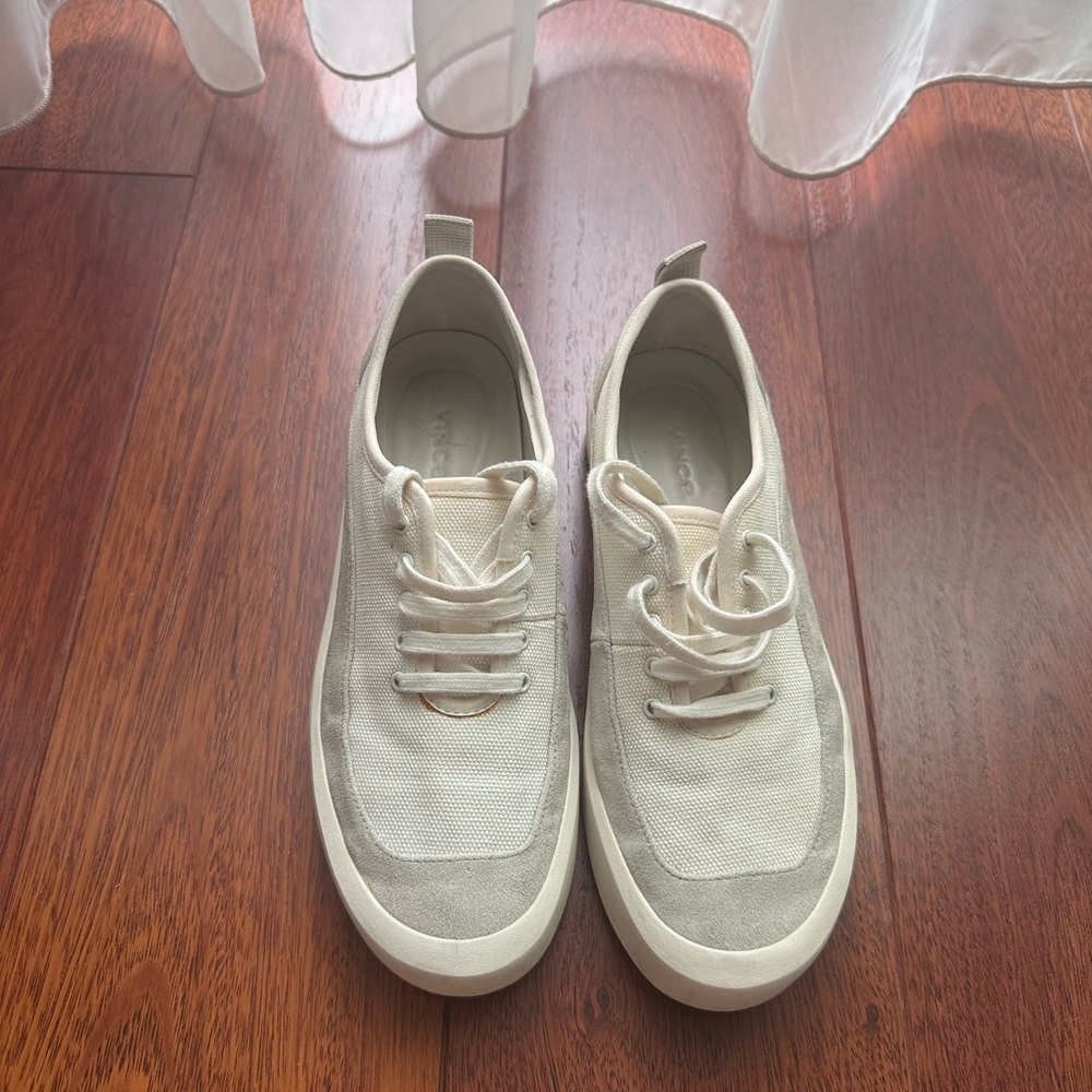 Vince sneakers Size 7